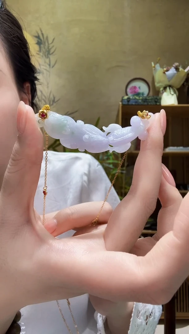 颈饰未镶嵌翡翠吊坠