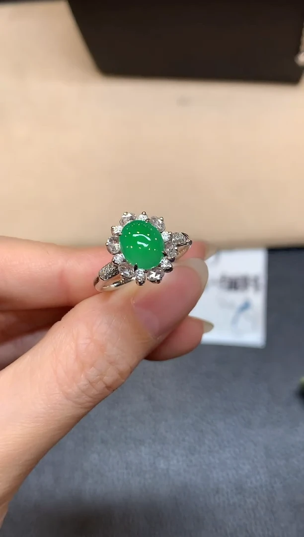 18K金镶嵌戒指翡翠1【无服务费蛋面【无服务费