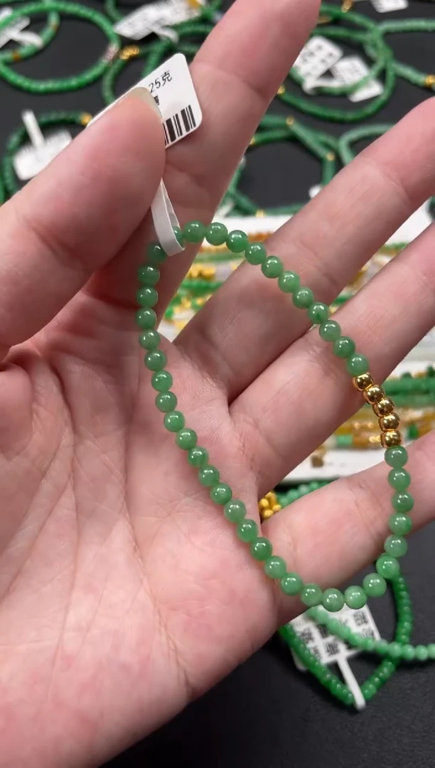 套链足金镶嵌翡翠一条  P598