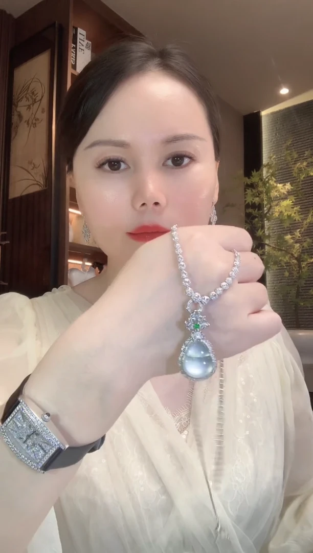 吊坠(不含链)18K金镶嵌翡翠C11