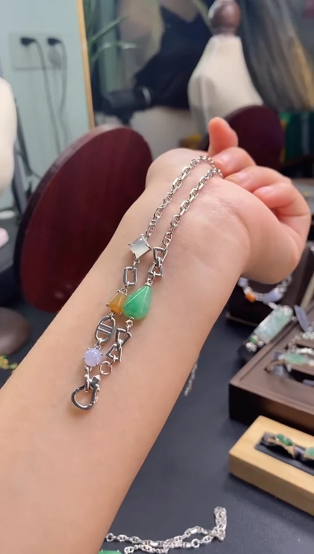 颈饰银S925镶嵌翡翠17304