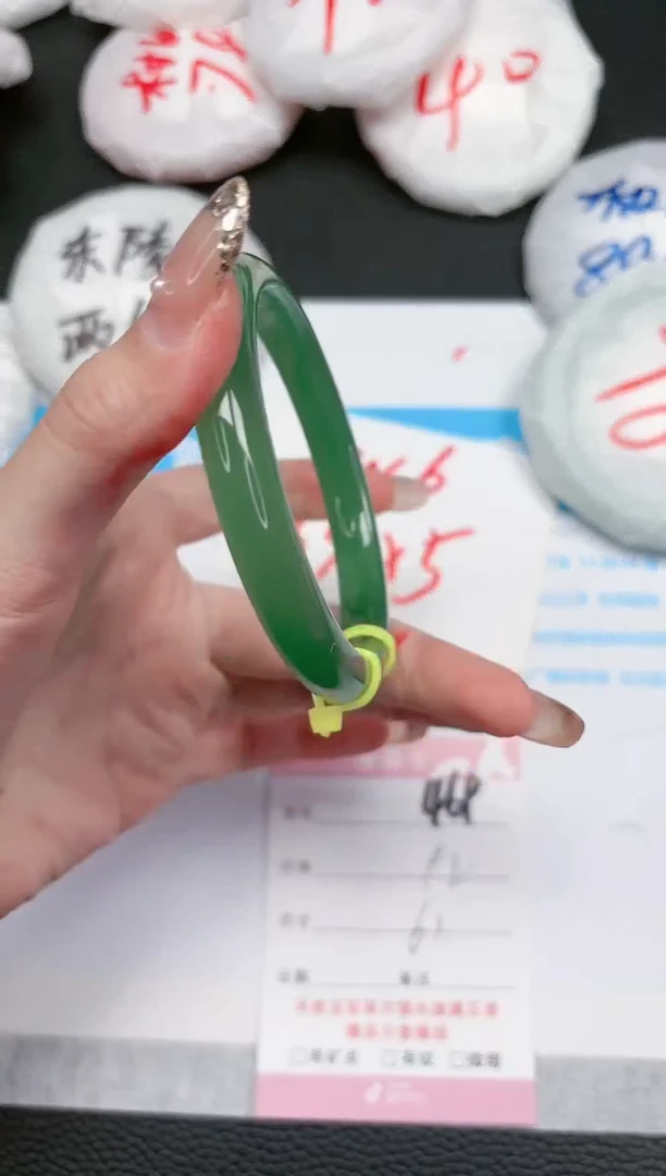 【闪购商品】石英质玉手镯未镶嵌469-61