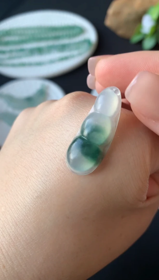 未镶嵌定制翡翠0852727856