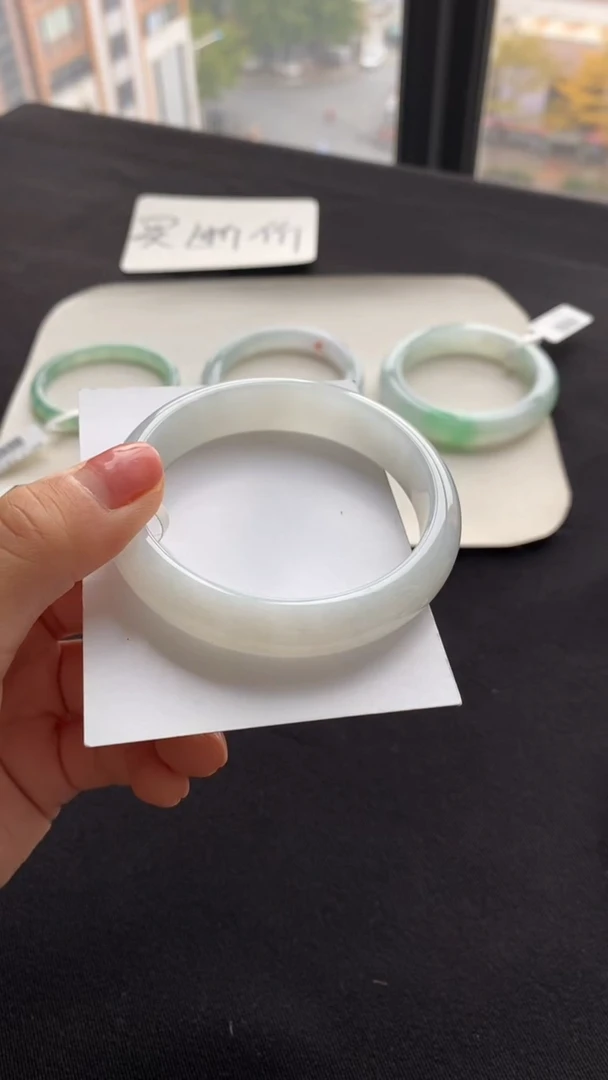 【闪购商品】翡翠手镯未镶嵌56正圈--不退不换