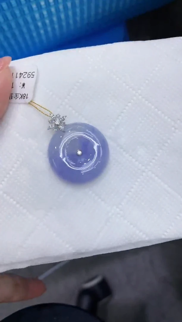 翡翠18K金镶嵌颈饰11111111111