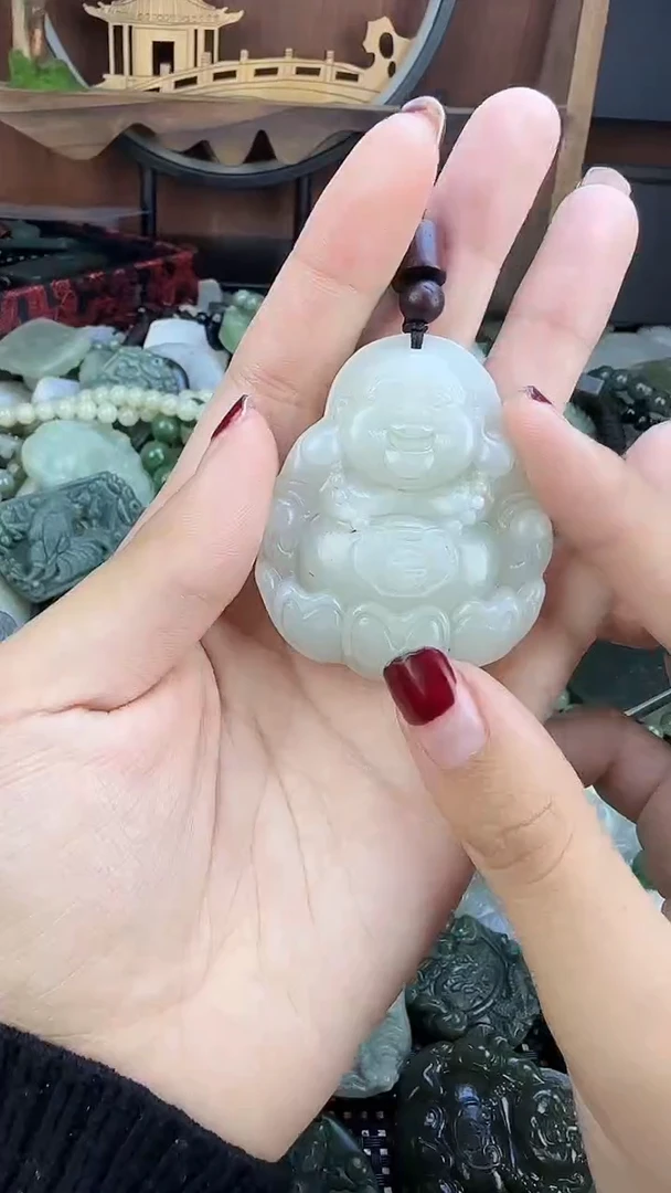 颈饰未镶嵌和田玉1