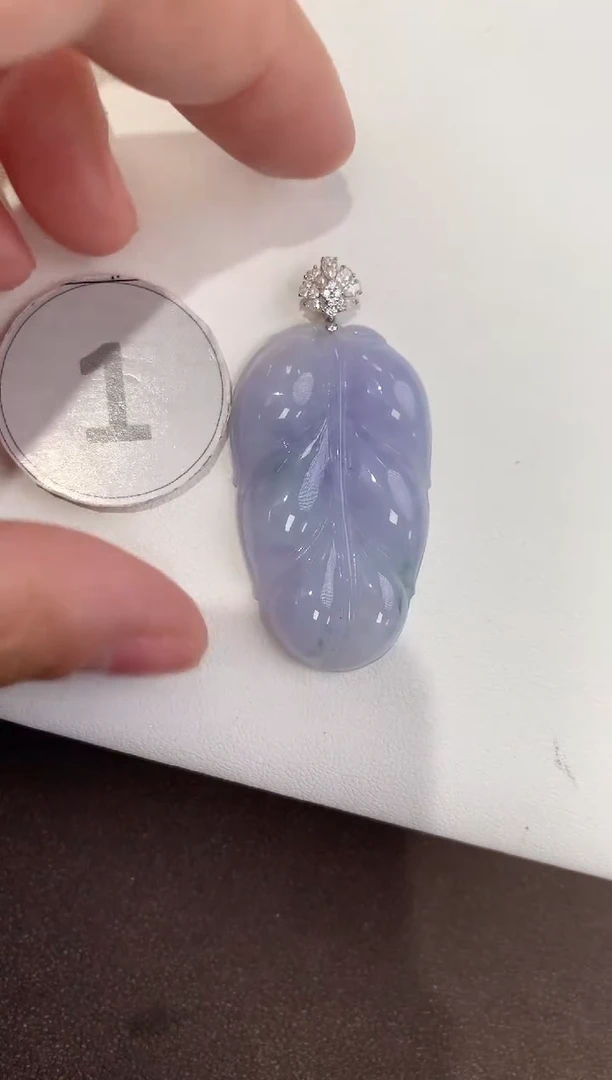 颈饰18K金镶嵌翡翠天然缅甸a货翡翠