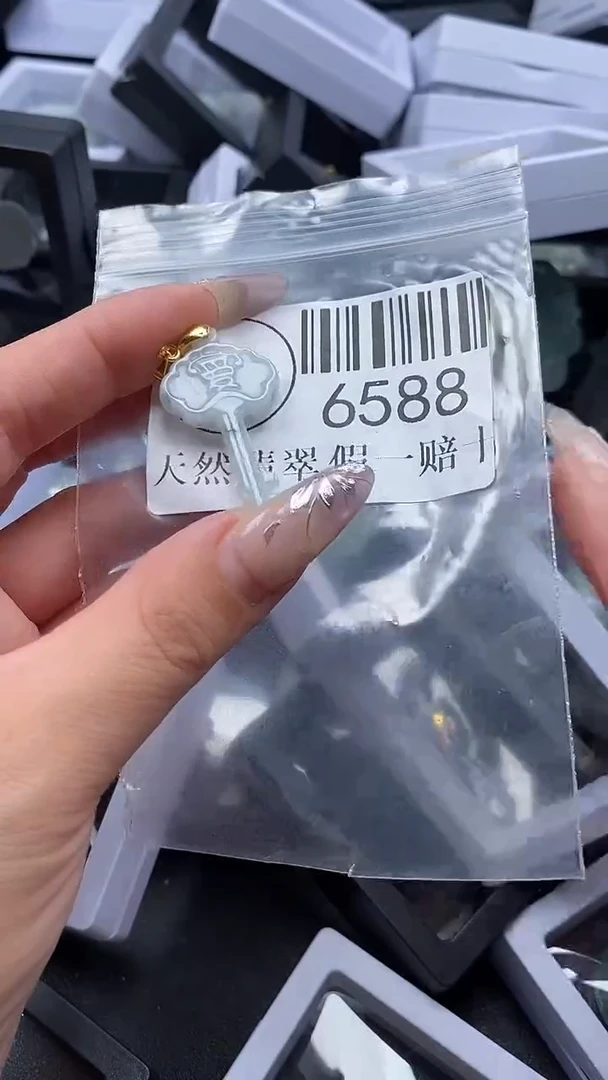 吊坠(不含链)未镶嵌翡翠6588