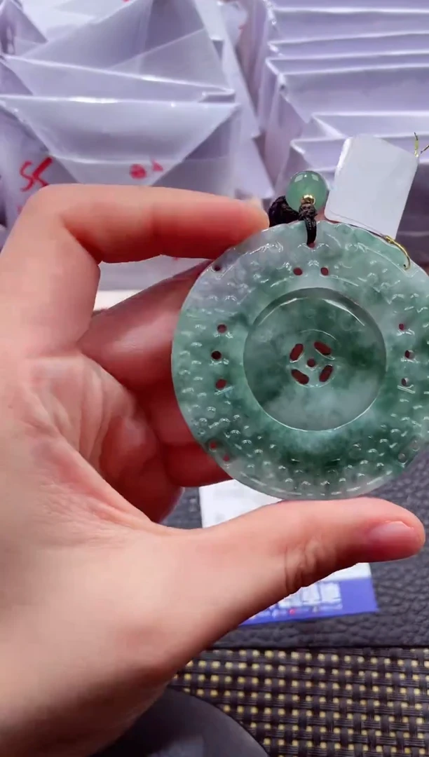 未镶嵌挂件翡翠000888