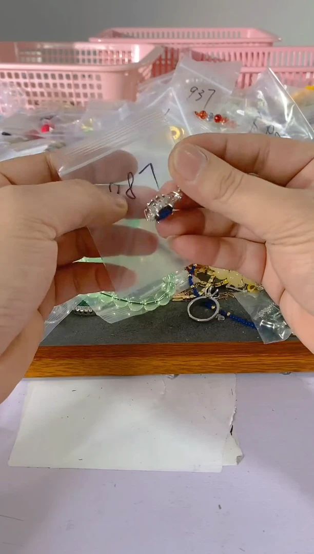 【闪购商品】水晶颈饰银S925镶嵌987红宝，蓝宝，多样性发一件赠链