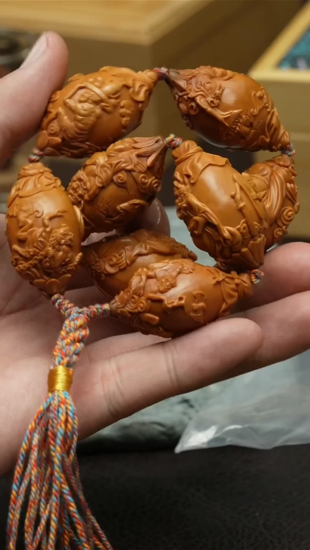 【闪购商品】橄榄核吊坠钟馗手持