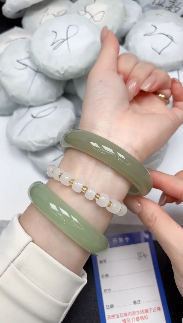 未镶嵌手镯石英质玉86/6162