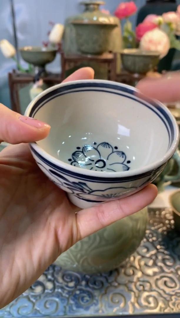 【闪购商品】122666陈炉兰花瓷高足杯1只花纹随机