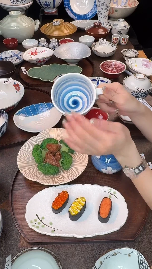 瓷手工手绘螺旋纹水杯