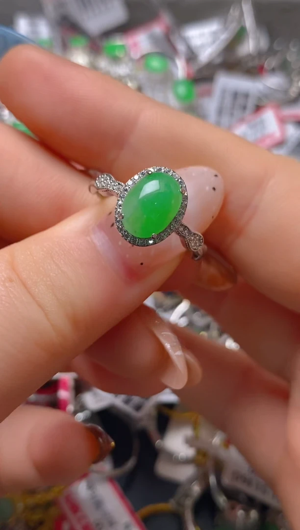 银S925镶嵌戒指翡翠百内无证书