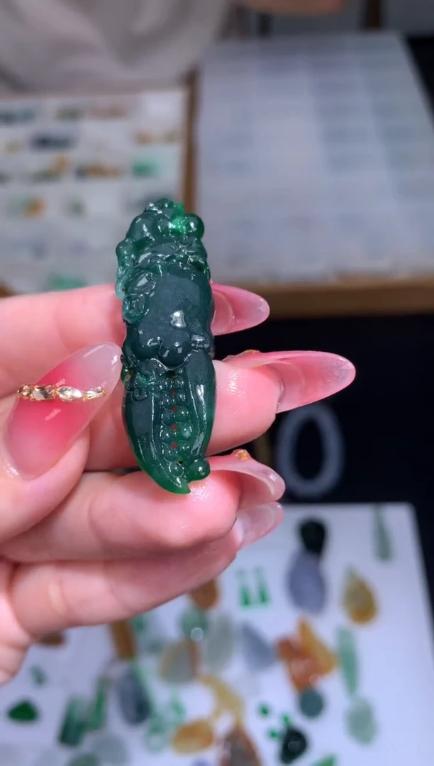 未镶嵌定制翡翠毛货