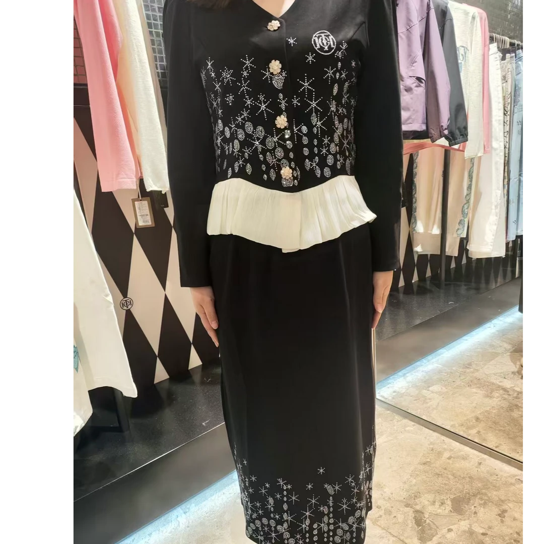 TCH轻奢烫钻工艺时尚v领秋季气质显瘦套装T75C07E1029私服tch
