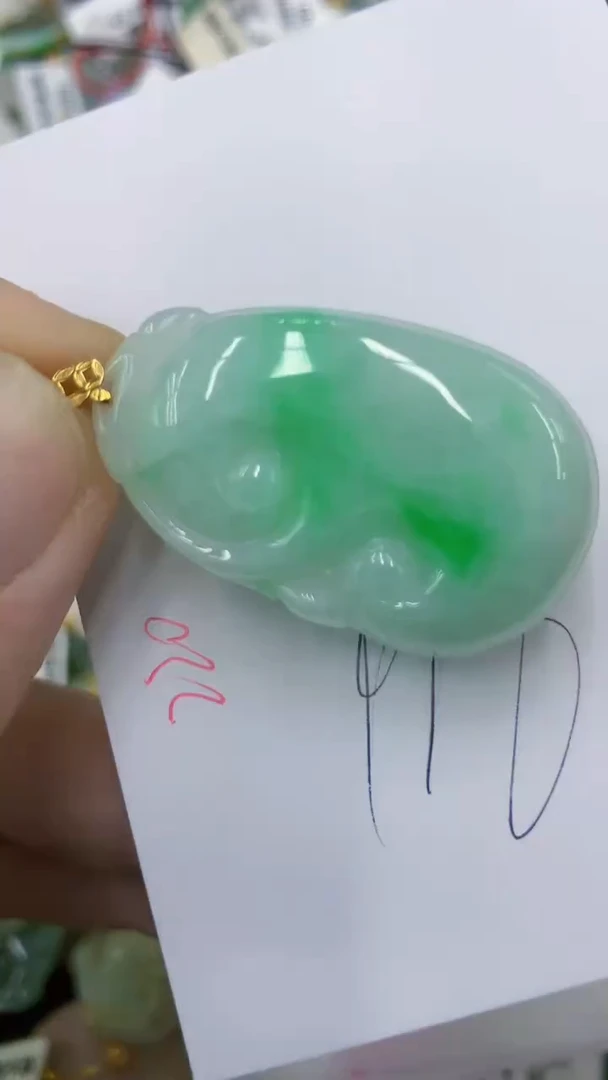颈饰18K金镶嵌翡翠11111111111