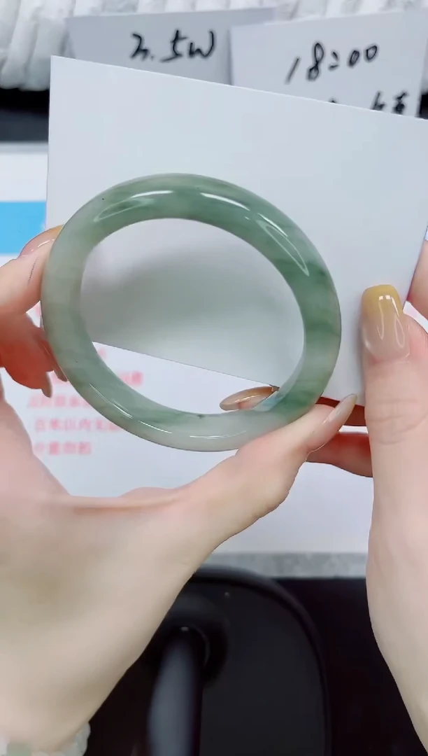 石英质玉手镯未镶嵌342