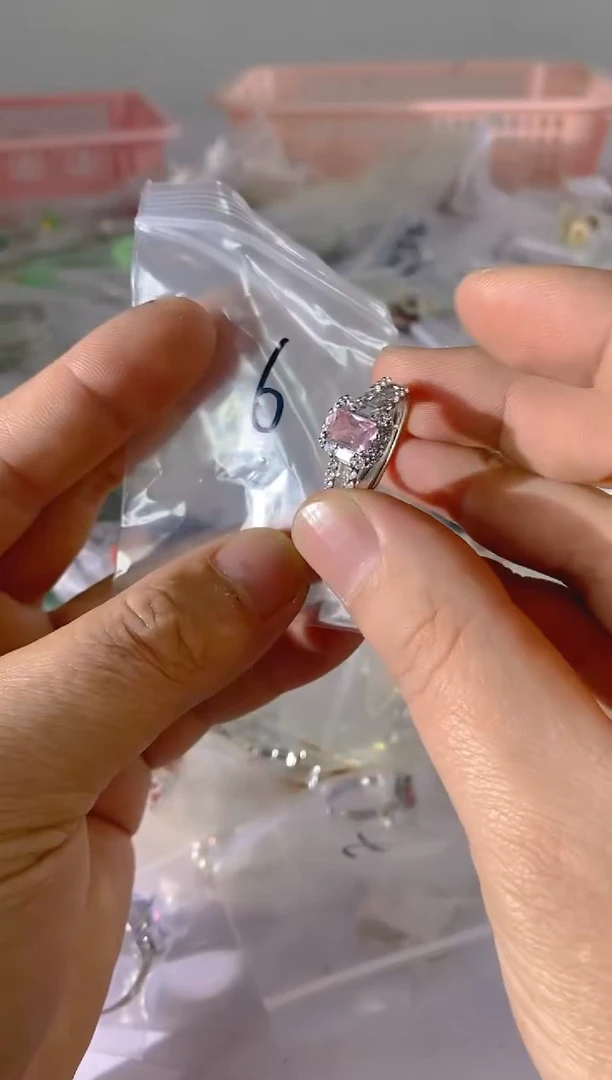 【闪购商品】水晶颈饰银S925镶嵌6红宝，蓝宝，多样性发一件赠链