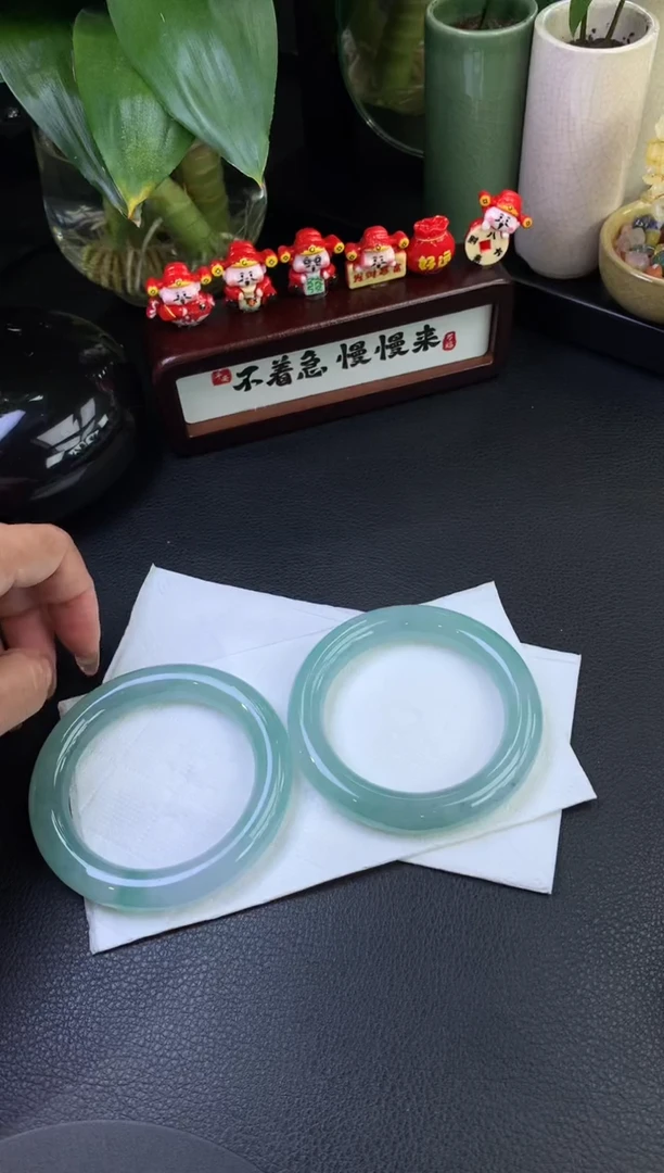 未镶嵌手镯翡翠雪*使一对