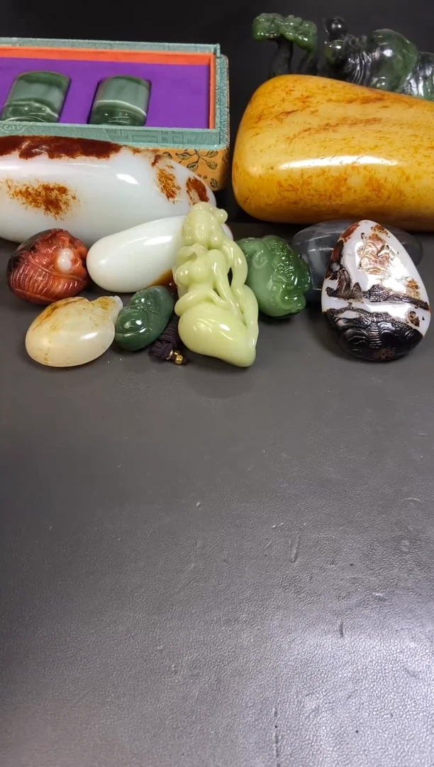 和田玉未镶嵌把件1