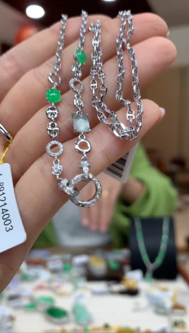 项链18K金镶嵌翡翠成*项链