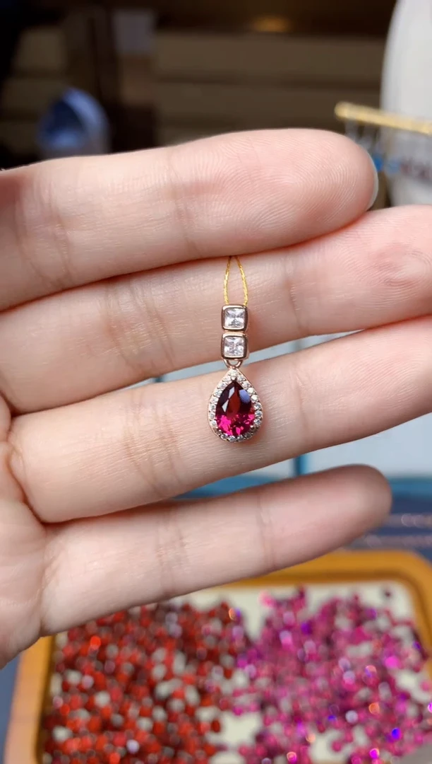 银S925镶嵌吊坠石榴石天然镁铝