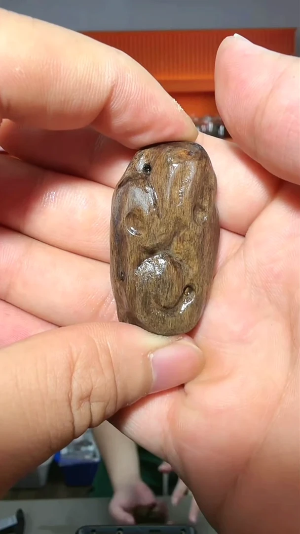 沉香吊坠23号红土太湖石多样性发一