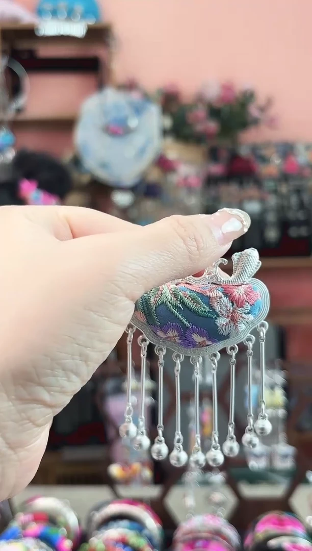 艺枝独绣手工饰品58