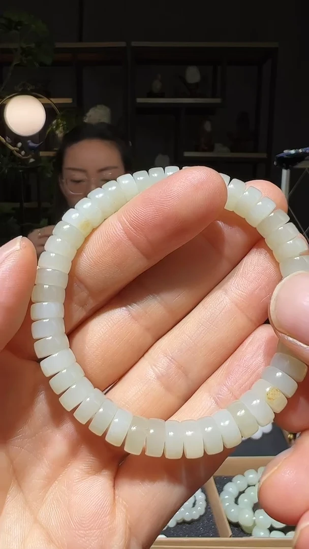 【闪购商品】和田玉手串未镶嵌7+药片