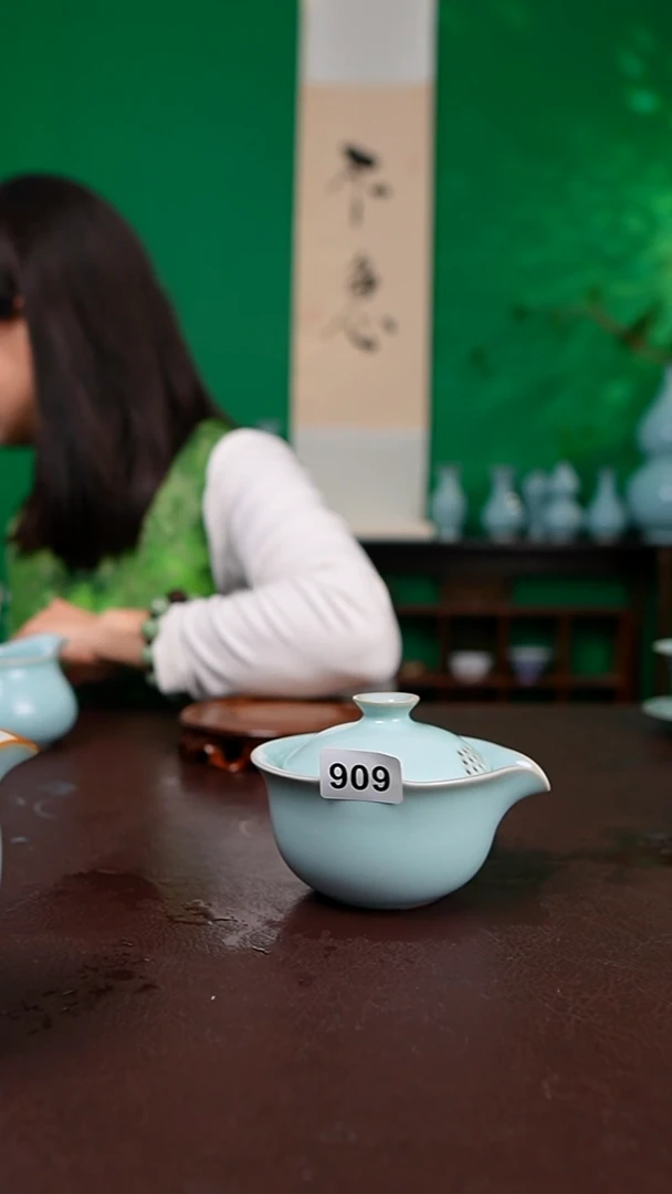 二级天青手抓壶909 号 简装