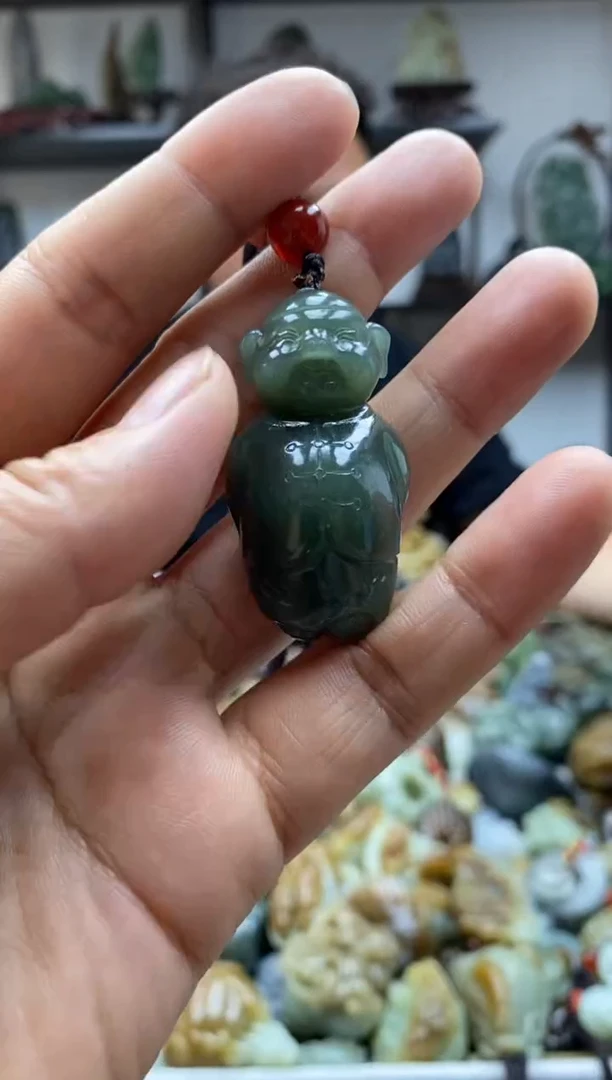 和田玉未镶嵌把件1