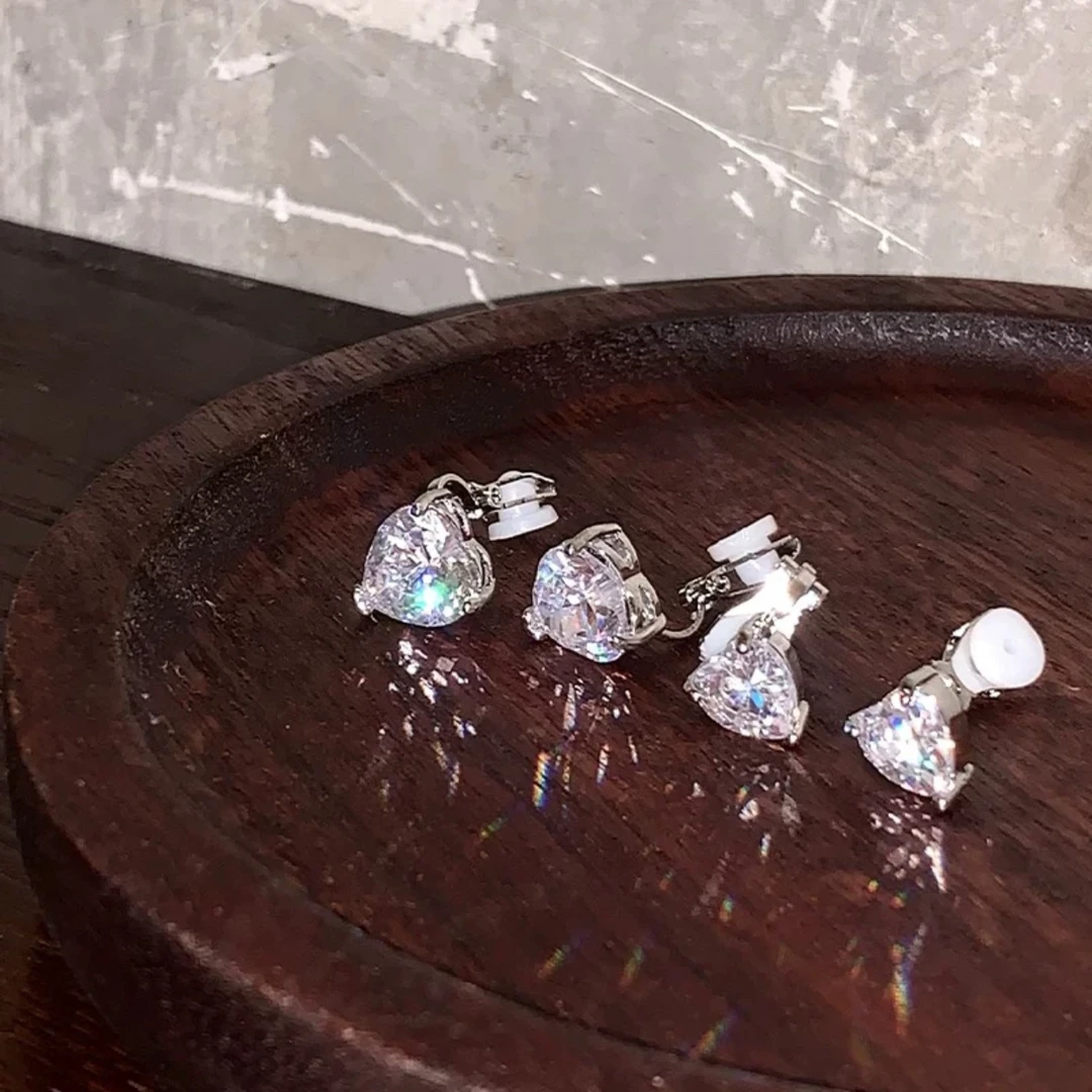 铜合金耳饰 Q055 超闪爱心锆石耳骨夹高级感气质百搭无耳洞耳夹