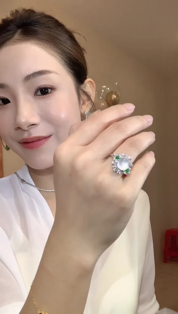 18K金镶嵌戒指翡翠A161