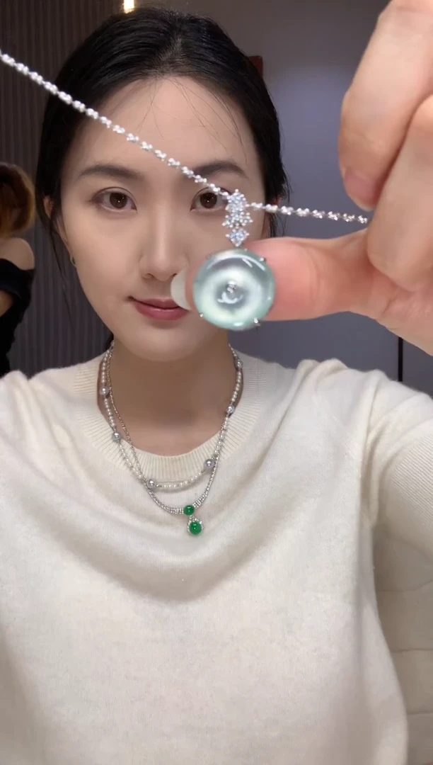 吊坠(不含链)18K金镶嵌翡翠W963|19800