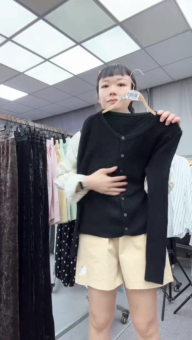 大哥家漂亮衣服漂亮颜色