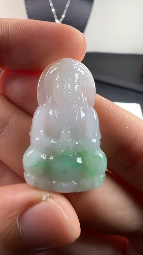 吊坠(不含链)未镶嵌翡翠天然缅甸A货翡翠 观音