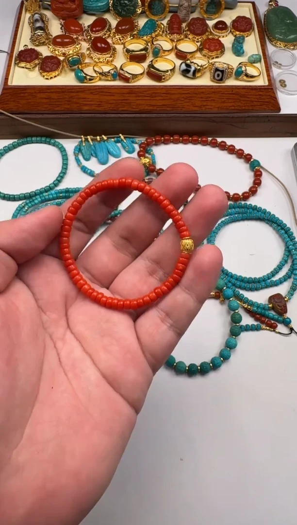 18K金镶嵌南红玛瑙挂件何**~手串手串