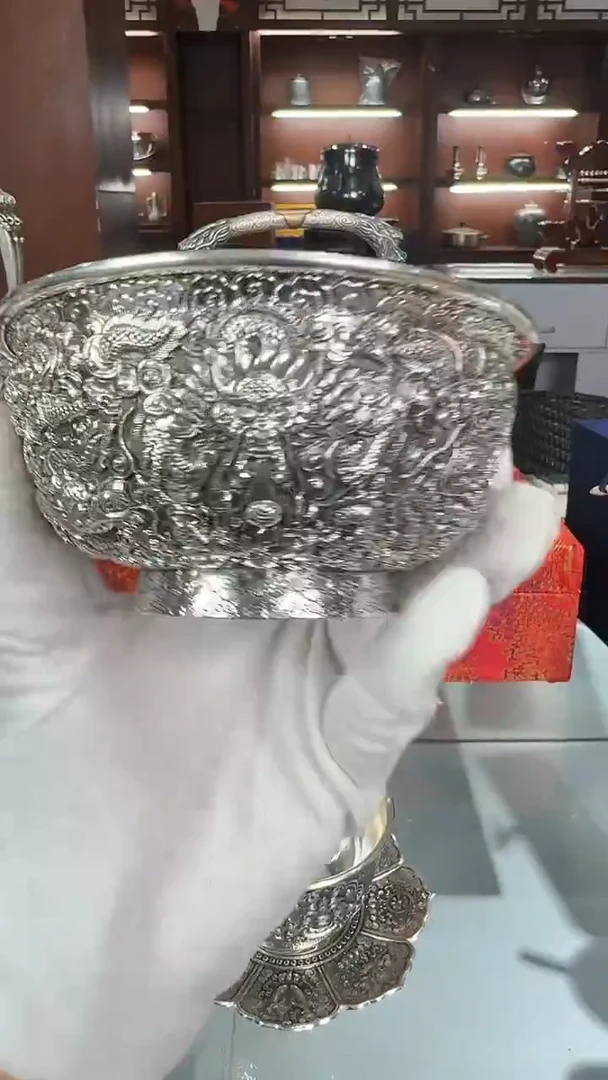 海****3足银手工精工高浮雕錾刻九龙碗小号