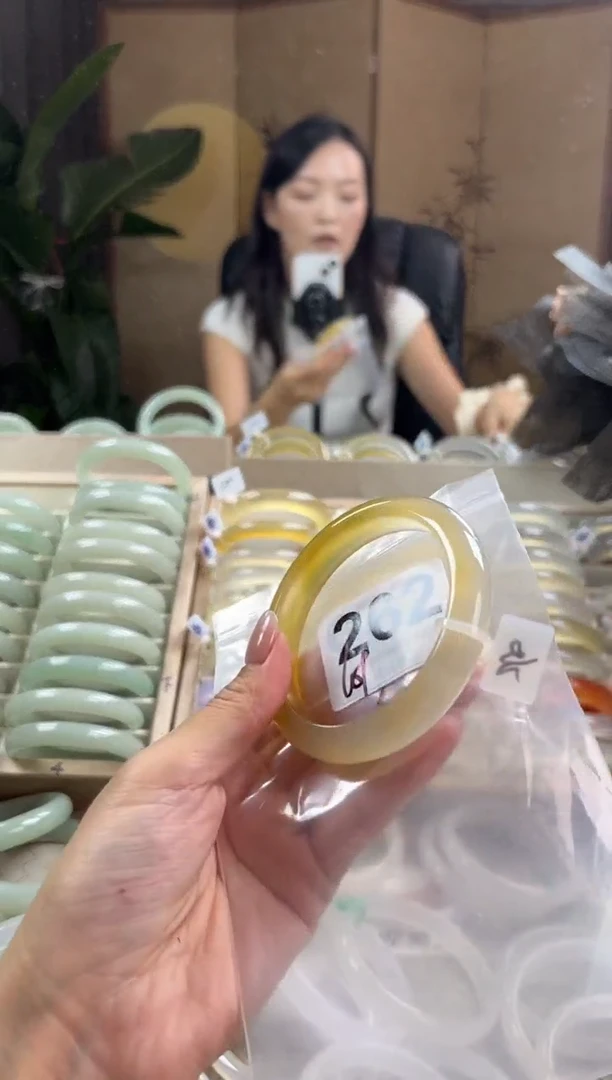 手镯玛瑙/玉髓未镶嵌262