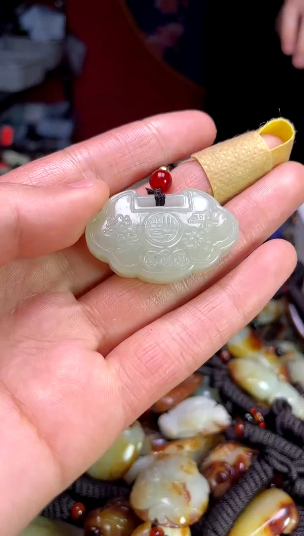 【闪购商品】和田玉颈饰未镶嵌1