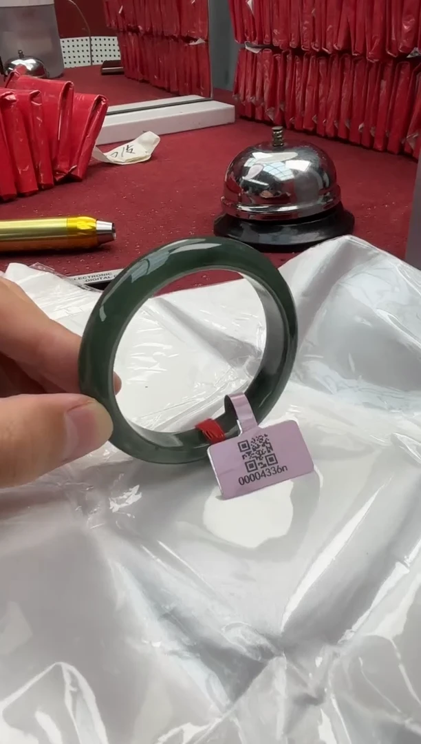 未镶嵌手镯翡翠翡翠手镯2