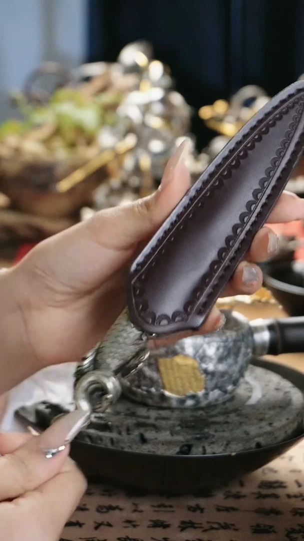 【闪购商品】复古白铜银色龙鱼设计