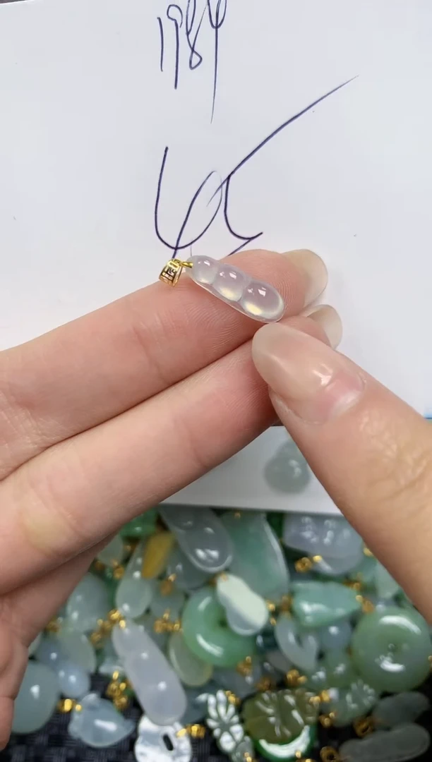 【闪购商品】翡翠颈饰18K金镶嵌天然缅甸A货翡翠