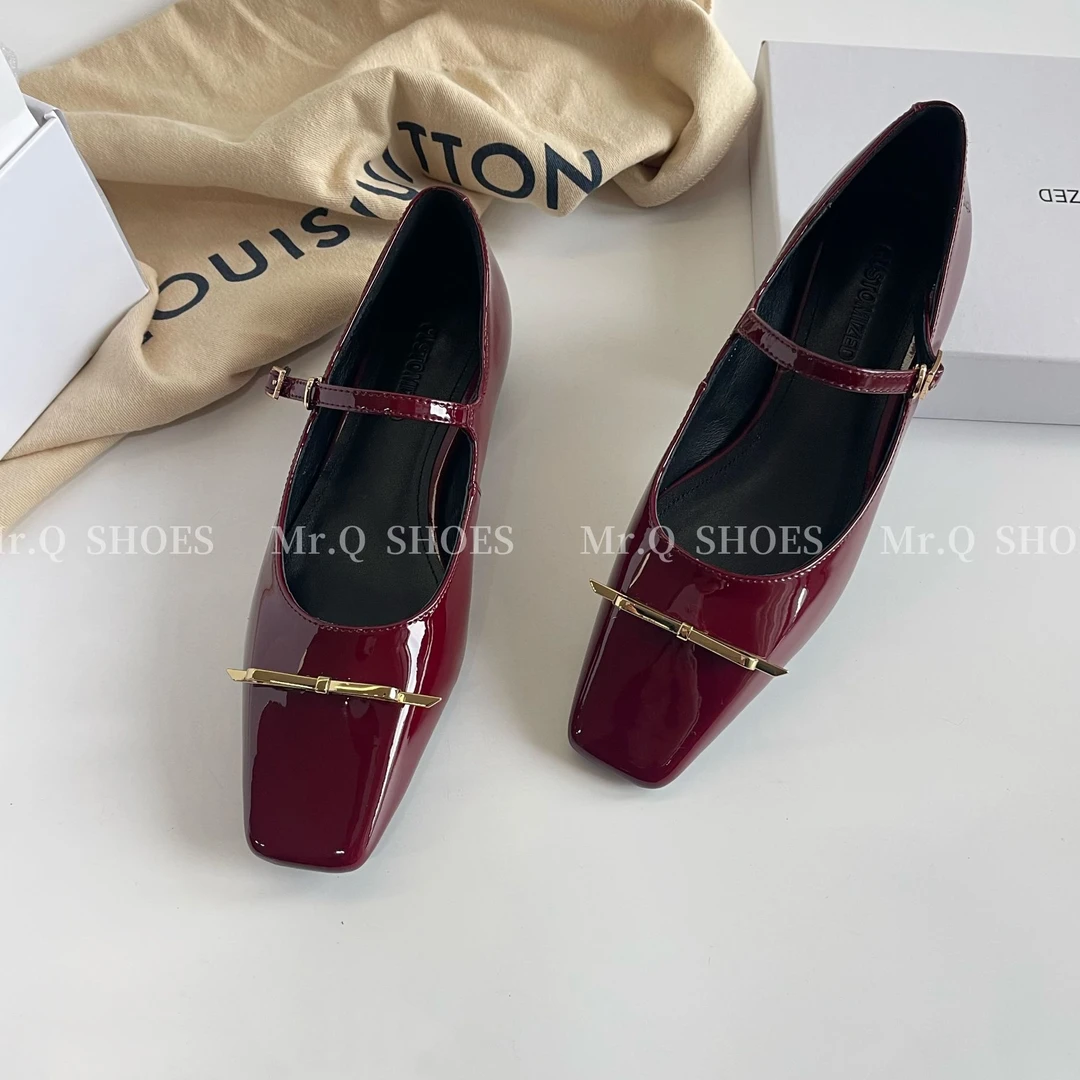 34-40码/跟高1cm.4.5cm/黑红/粗跟金属蝴蝶结方头法式一字带单鞋