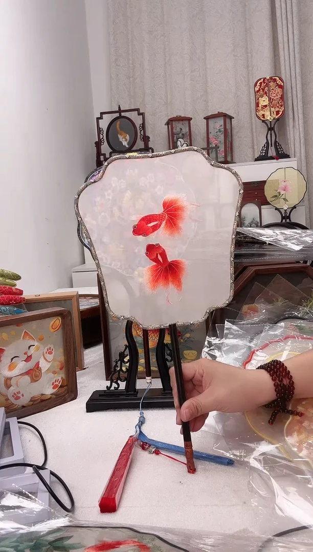 扇子苏绣作品手工团扇