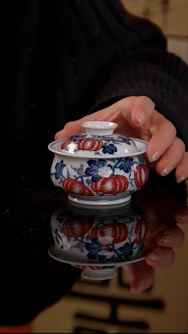 刻画堂青花釉里红瓜瓞绵绵盖碗