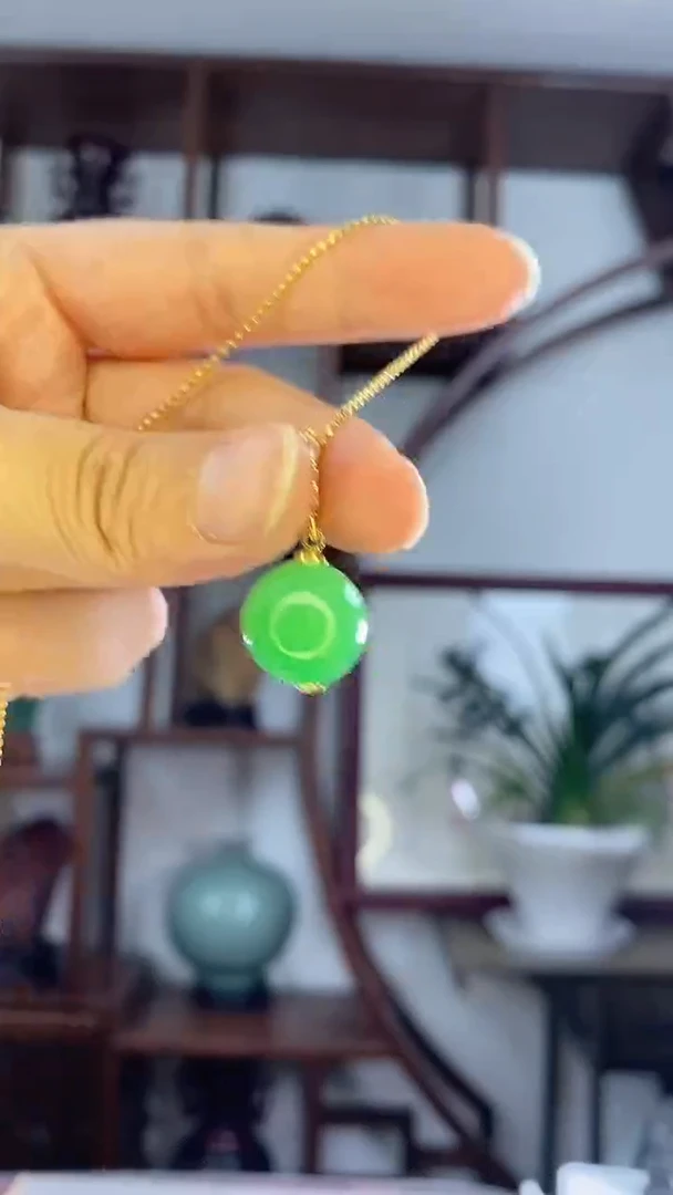 翡翠未镶嵌吊坠(赠链)X22阳绿单珠