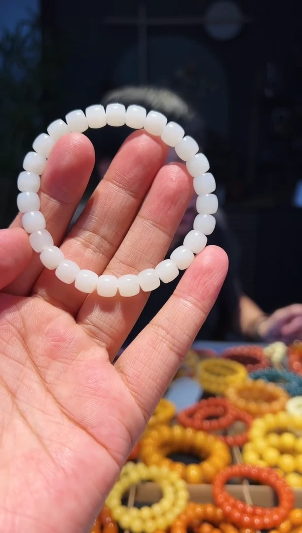 手串未镶嵌和田玉8+单圈